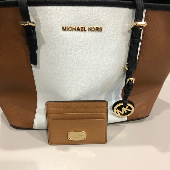 Michael Kors Handbags - Michael Kors Sm Jet Set Tote w/Free CC Holder NWOT